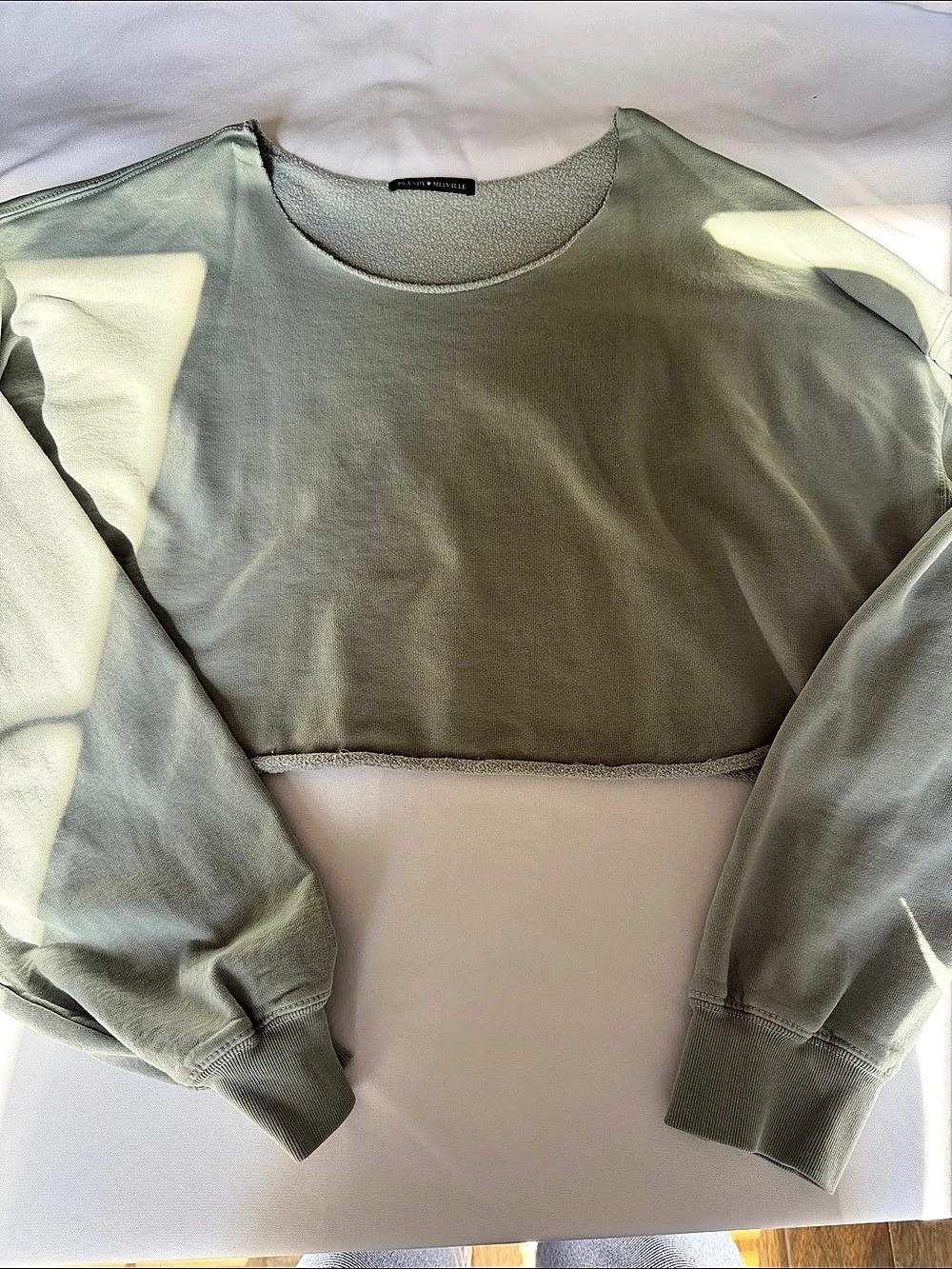 Brandy Melville Cameron Cropped Sweater Green